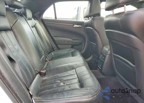 2016 Chrysler 300 S z USA, uszkodzony, nr VIN 2C3CCAGG0GH311385